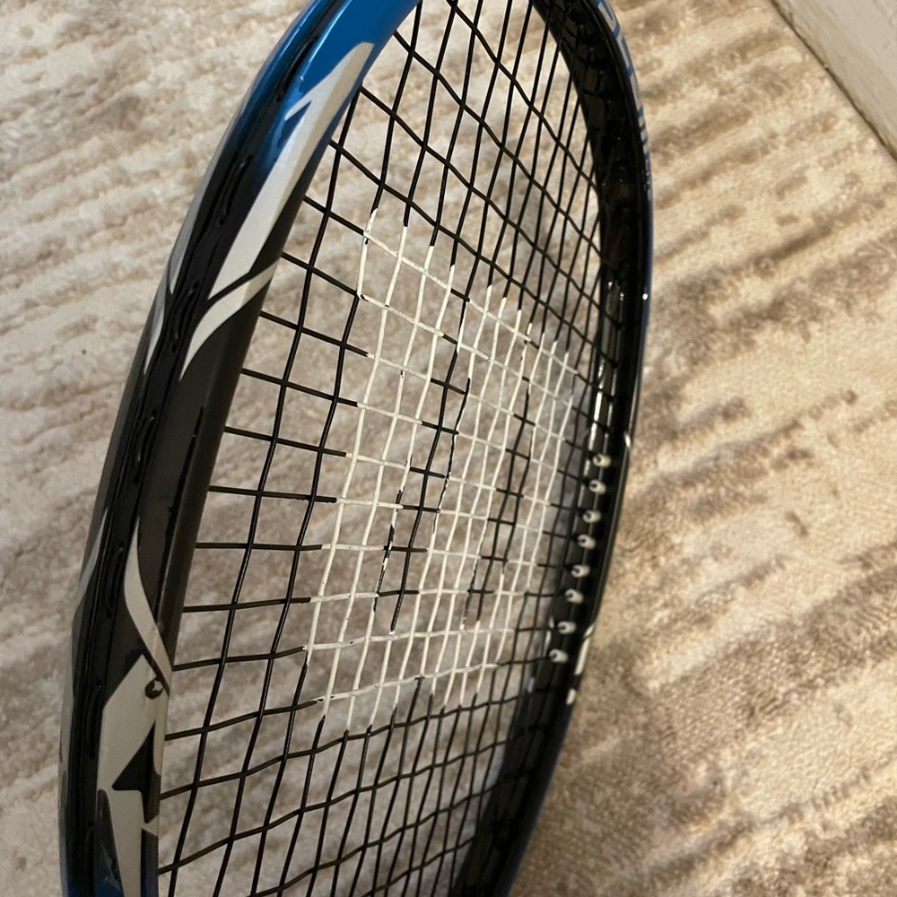 Wilson Blue Tennis Racket - Picture 3 of 4